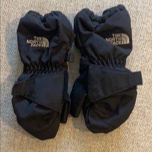 The North Face boys 2T snow mittens